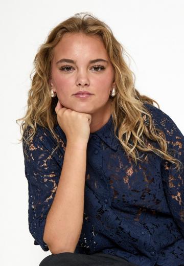 Кружевная блузка