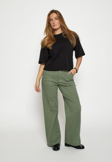 Свободные джинсы