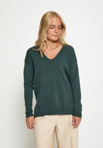 Пуловер с вырезом V