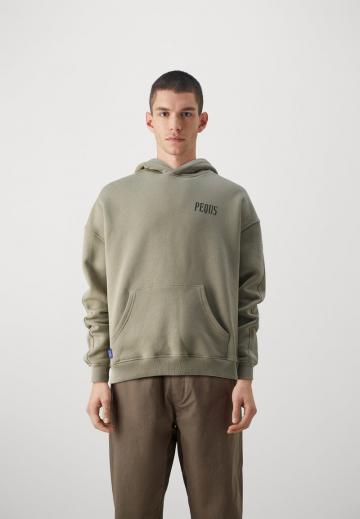 Пуловер с капюшоном