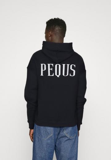 Пуловер с капюшоном