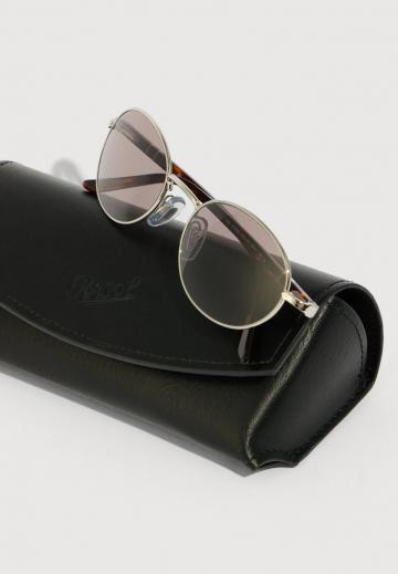 Солнечные очки