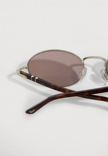 Солнечные очки