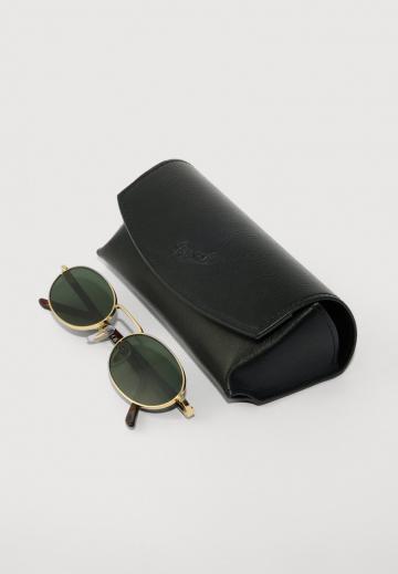 Солнечные очки