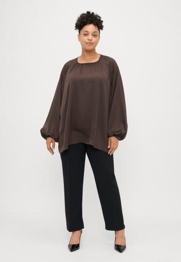 Атласная блузка