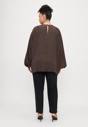 Атласная блузка
