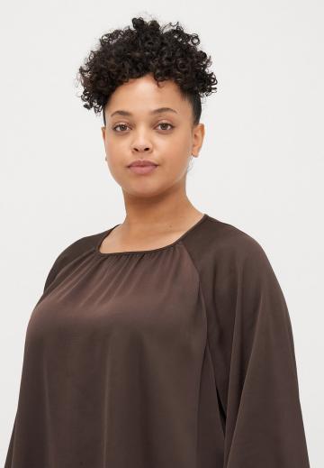 Атласная блузка