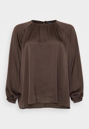 Атласная блузка