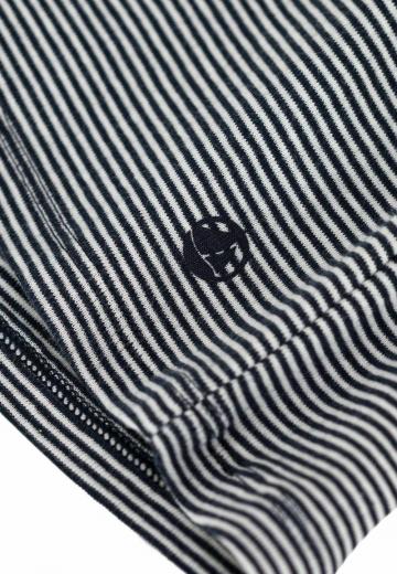 Пуловер в полоску