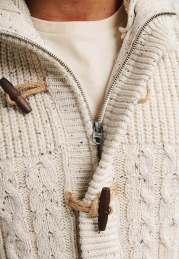 Вязаная кофта