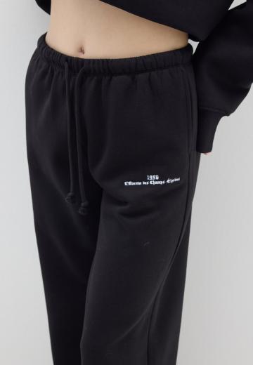 Спортивные штаны