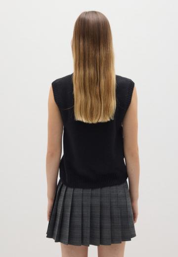 Пуловер без рукавов