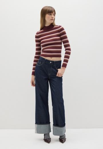 Пуловер в полоску