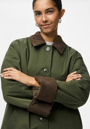 Шерстяное пальто