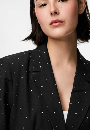 Короткое пальто