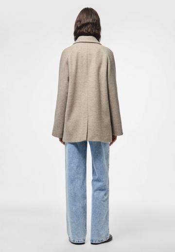 Короткое пальто