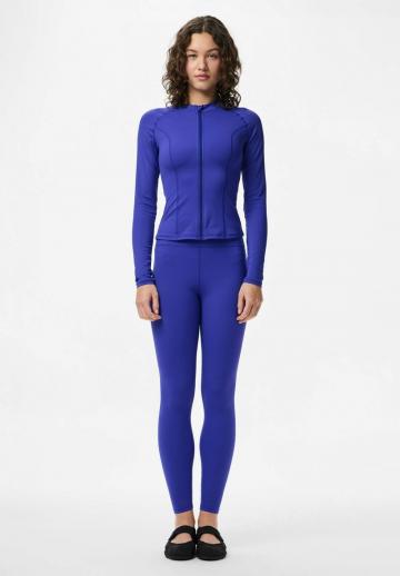 Спортивная куртка