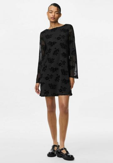 Короткое платье