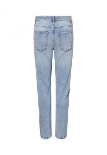 Узкие джинсы