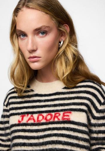 Пуловер в полоску