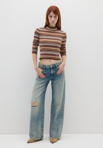 Пуловер в полоску