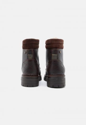 Ботинки на шнуровке