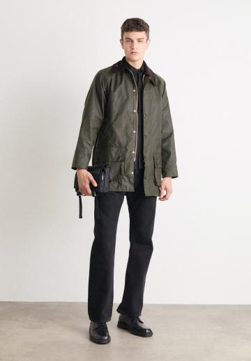 Короткое пальто