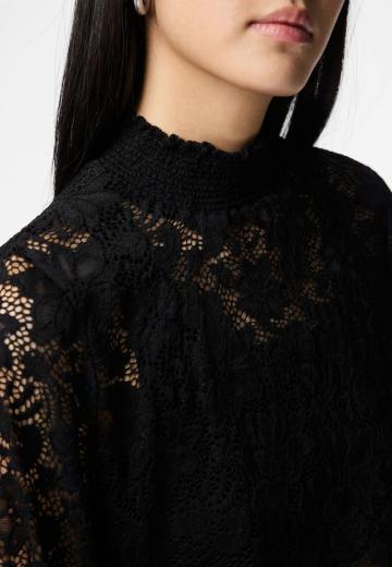 Кружевная блузка