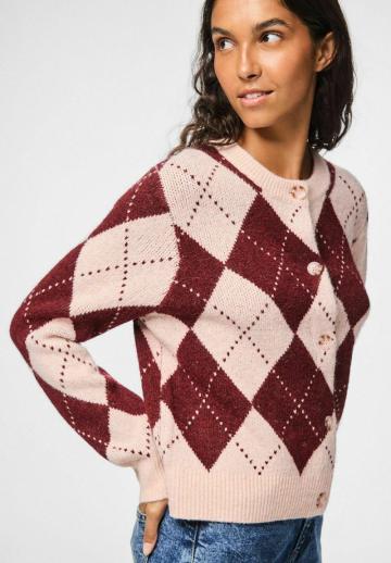 Жаккардовая вязаная кофта