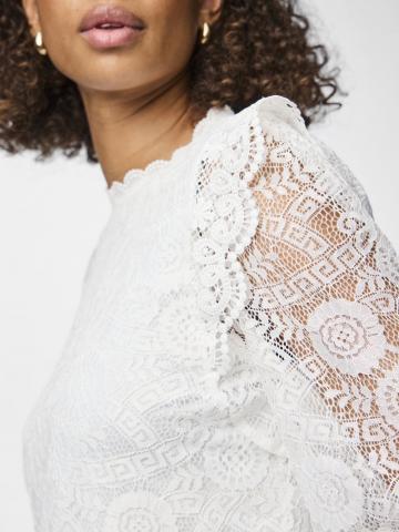 Кружевная блузка