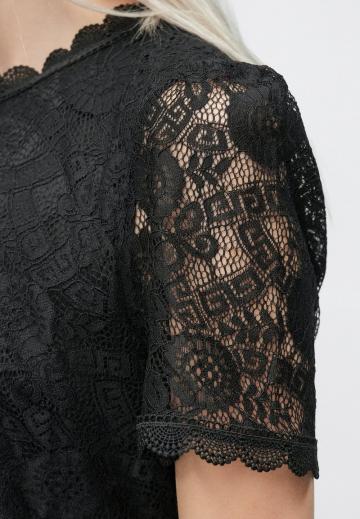 Кружевная блузка
