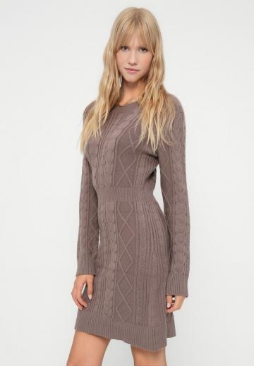 Вязаное платье