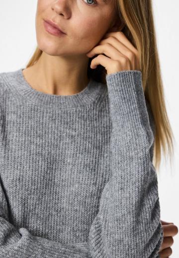 Вязаное платье