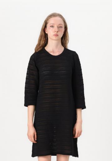 Вязаное платье