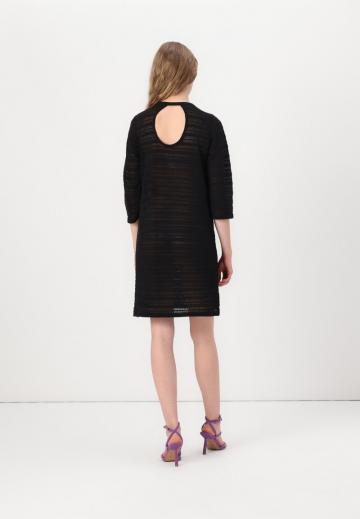 Вязаное платье