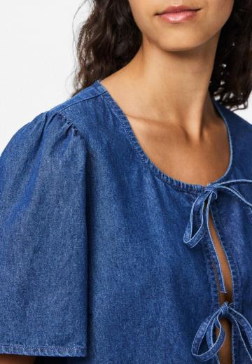 Джинсовая блузка