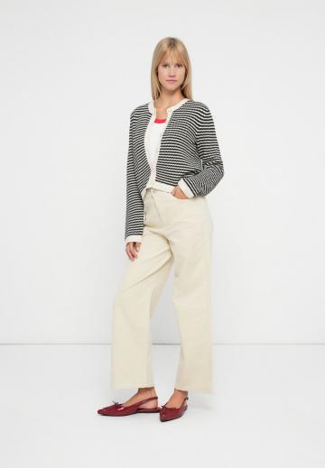 Вязаная кофта