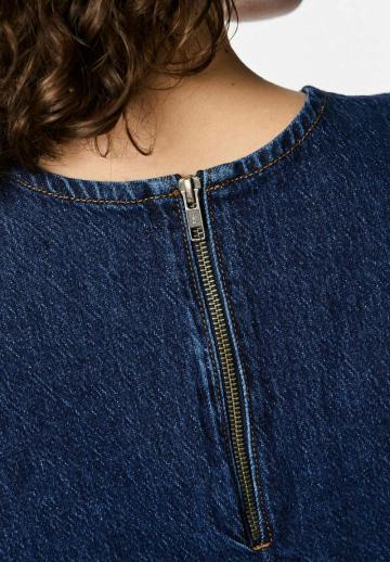 Джинсовая жилетка