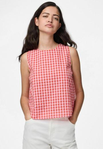 Блузка без рукавов