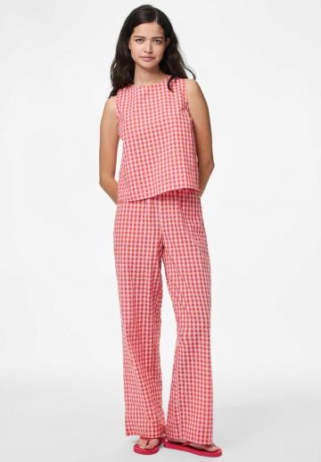 Блузка без рукавов