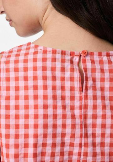 Блузка без рукавов