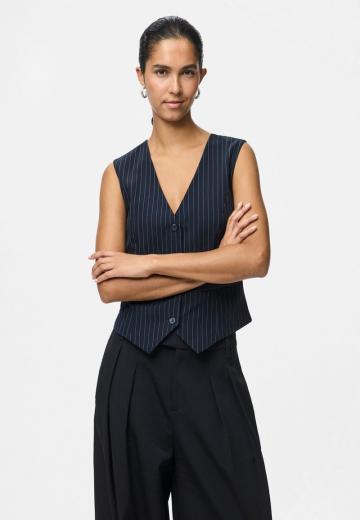 Джинсовая жилетка