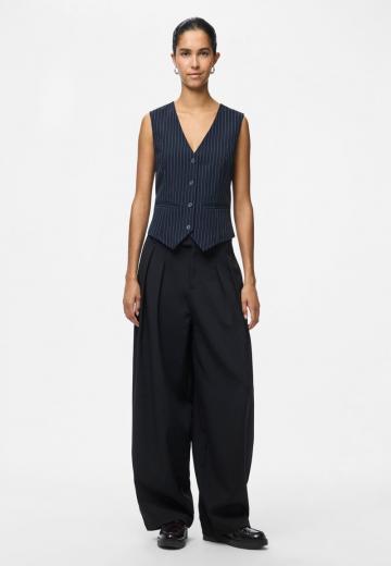 Джинсовая жилетка