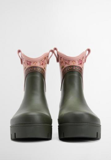 Резиновые сапоги