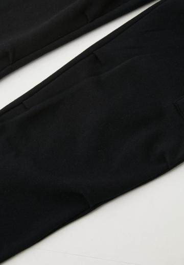 Брюки с накладными карманами