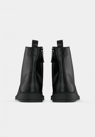 Ботинки на шнуровке