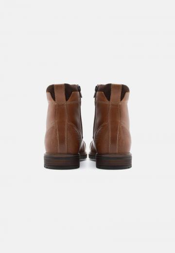 Зимние ботинки