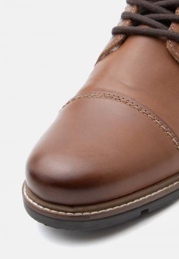 Зимние ботинки