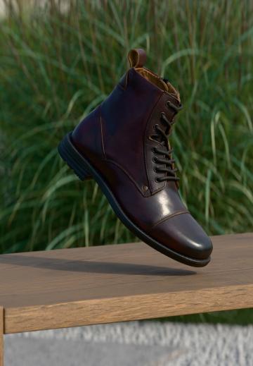Ботинки на шнуровке