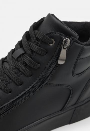 Высокие кеды